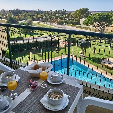 פארק נופש Parque Mourabel, Oasis Village & Pe Do וילהמורה