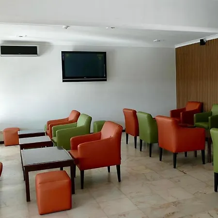 Parque Mourabel, Oasis Village & Pe Do וילהמורה