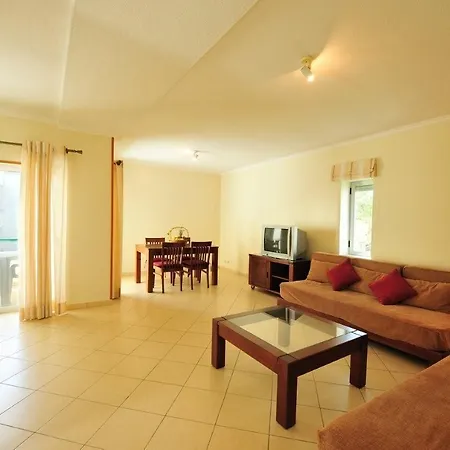 Parque Mourabel, Oasis Village & Pe Do 3*