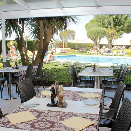 Parque Mourabel, Oasis Village & Pe Do 3*