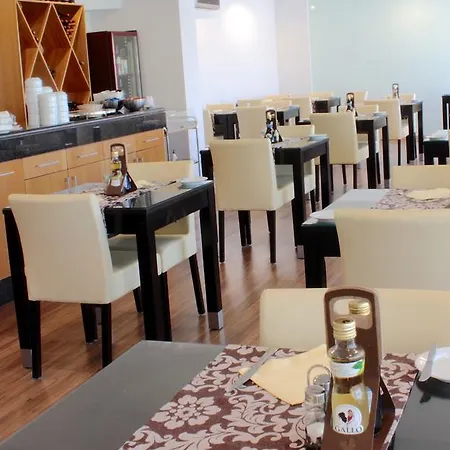 פארק נופש Parque Mourabel, Oasis Village & Pe Do וילהמורה