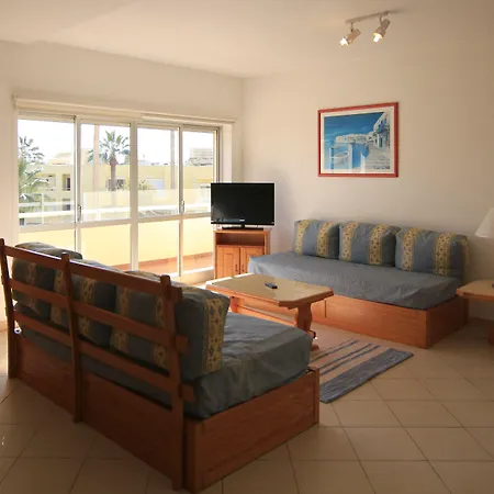 פארק נופש Parque Mourabel, Oasis Village & Pe Do וילהמורה