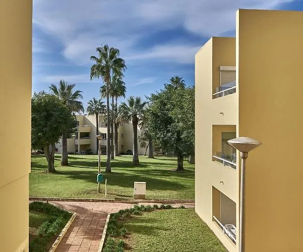 Parque Mourabel, Oasis Village & Pe Do 3* 维拉摩拉