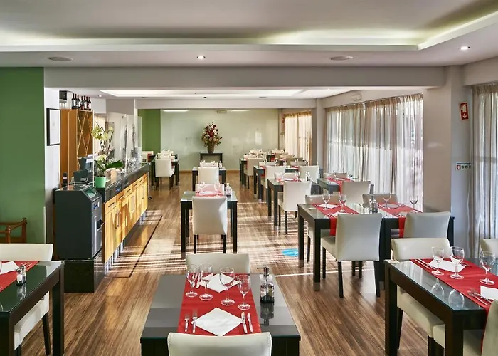 Parque Mourabel, Oasis Village & Pe Do