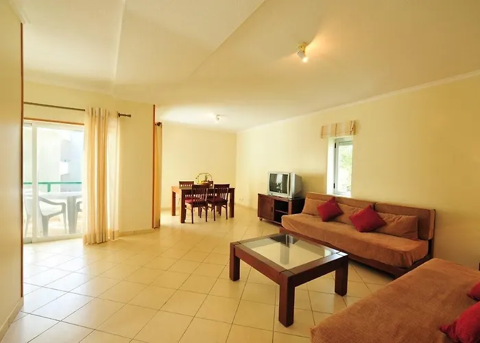 Parque Mourabel, Oasis Village & Pe Do 3*