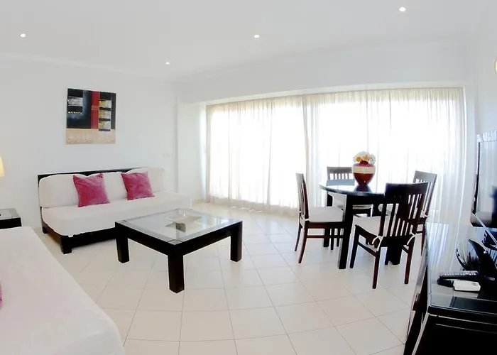 Parque Mourabel, Oasis Village & Pe Do 3*