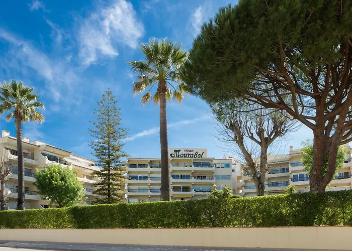 假日公园 Parque Mourabel, Oasis Village & Pe Do 维拉摩拉