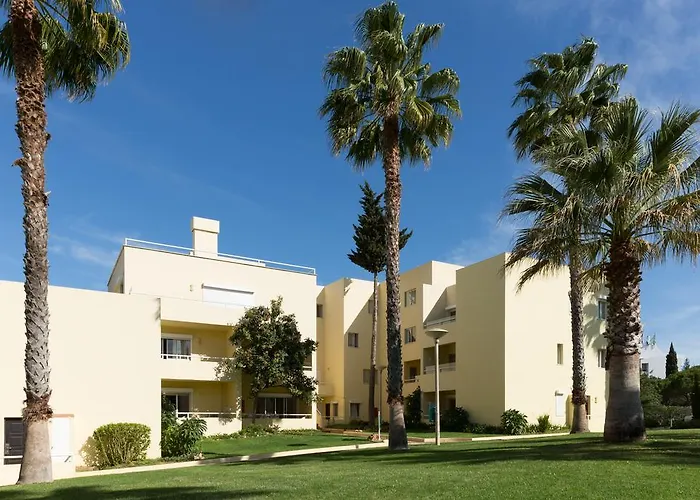 Parque Mourabel, Oasis Village & Pe Do 维拉摩拉
