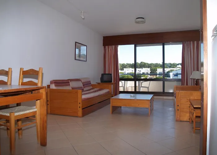Parque Mourabel, Oasis Village & Pe Do 3*